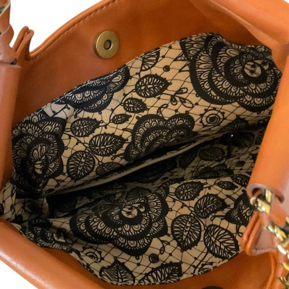 CARLOS SANTANA | CHELSEA Hobo Cognac Shoulder Bag